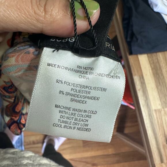 BCBG MaxAzria Bright Paisley Blouse NWT - Picture 9 of 10